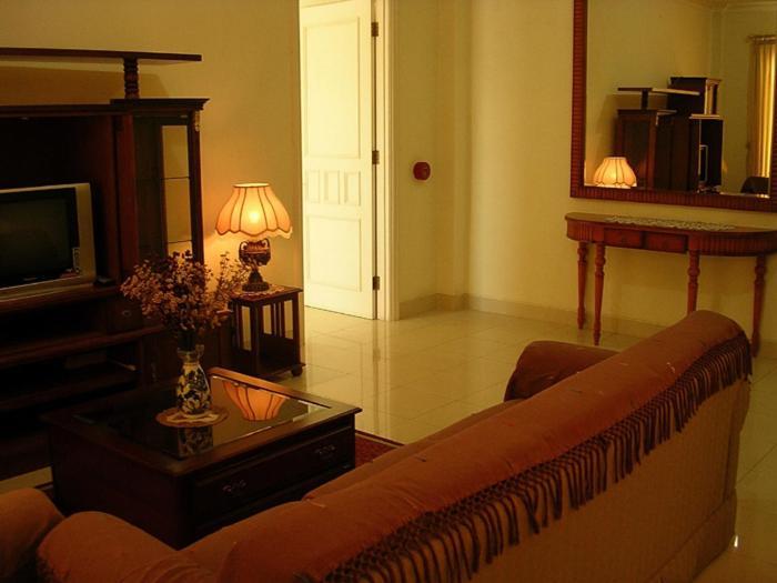 Margot Apartment Pondok Indah Cakarta Dış mekan fotoğraf