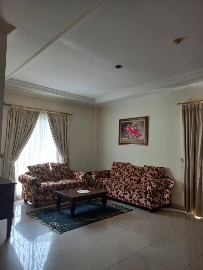 Margot Apartment Pondok Indah Cakarta Dış mekan fotoğraf